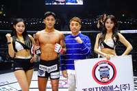 주원지엘에스 안종원 전무, 승리한 박시원에게 트로피 시상
